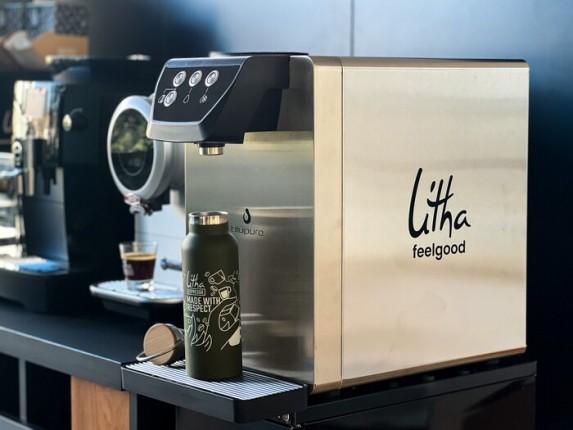 Fontaine Litha Feelgood installée dans un espace café professionnel